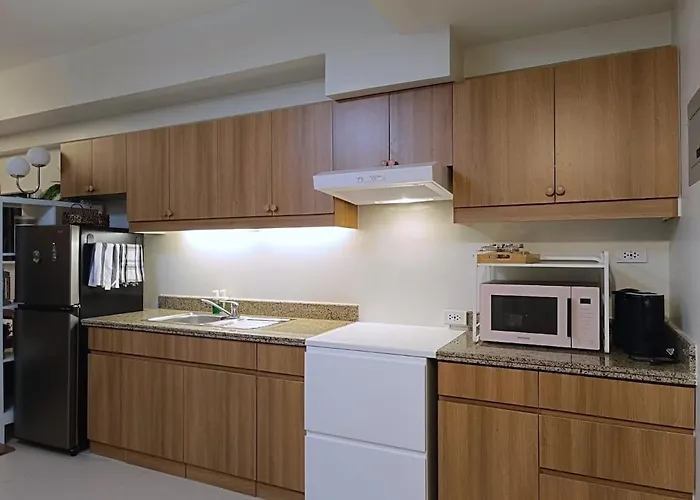 Appartamento Heaven45 - 2br Spacious With View And Netflix Near Naia, Moa, Makati And 4-6pax