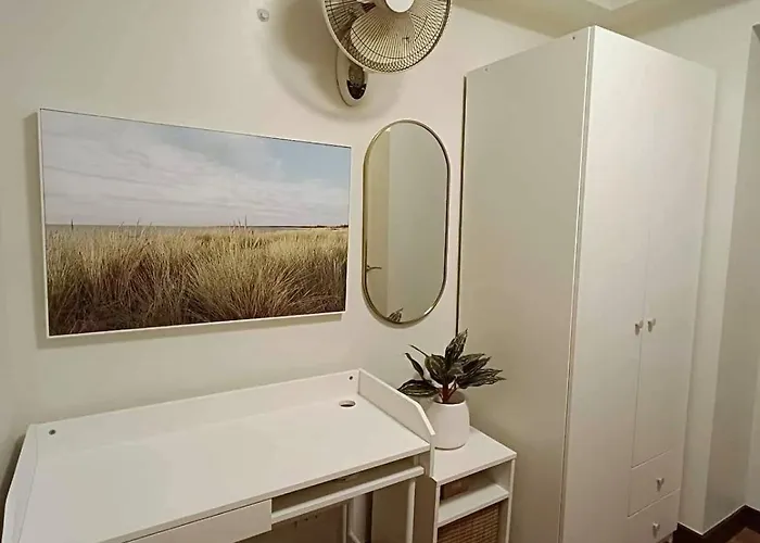 Heaven45 - 2br Spacious With View And Netflix Near Naia, Moa, Makati And 4-6pax