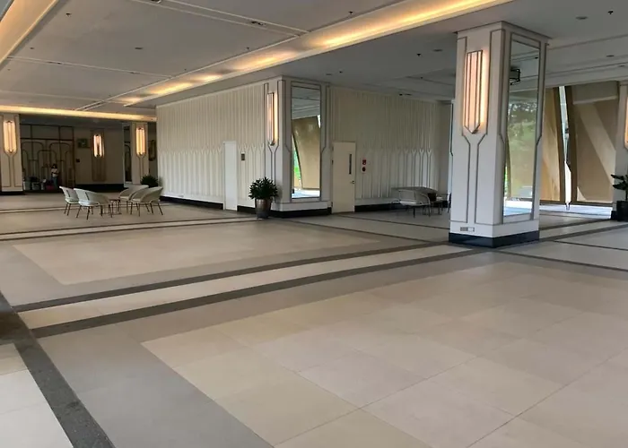 Heaven45 - 2br Spacious With View And Netflix Near Naia, Moa, Makati And 4-6pax Manila