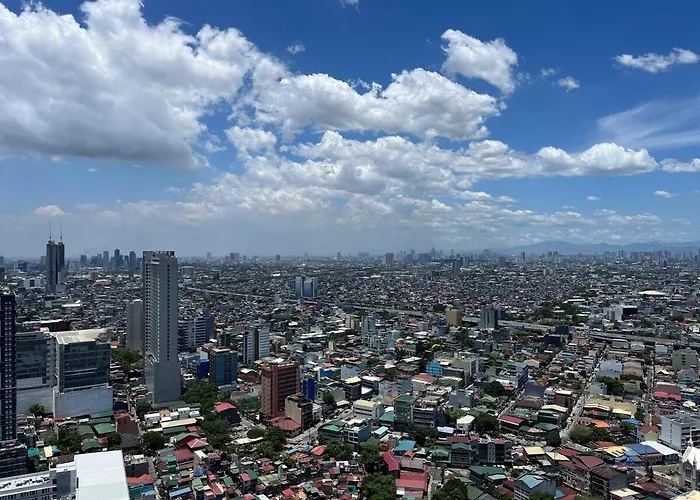 Heaven45 - 2br Spacious With View And Netflix Near Naia, Moa, Makati And 4-6pax * Manila