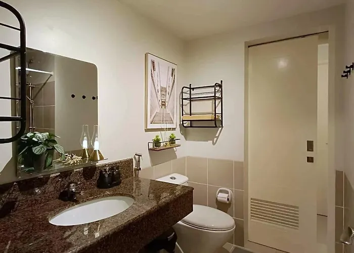 Heaven45 - 2br Spacious With View And Netflix Near Naia, Moa, Makati And 4-6pax * Manila