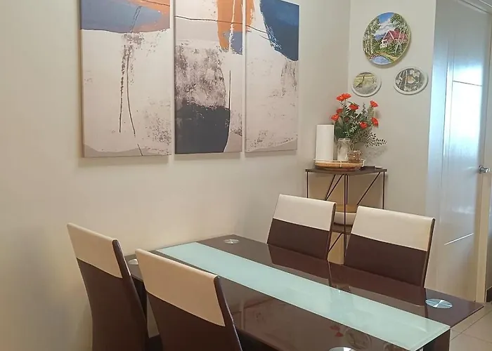 Heaven45 - 2br Spacious With View And Netflix Near Naia, Moa, Makati And 4-6pax Manila