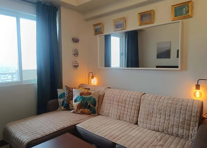 Heaven45 - 2br Spacious With View And Netflix Near Naia, Moa, Makati And 4-6pax Manila