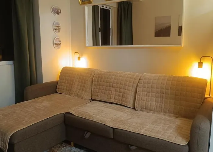 Heaven45 - 2br Spacious With View And Netflix Near Naia, Moa, Makati And 4-6pax *